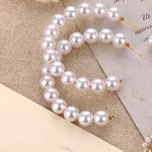 Faux Pearls Open Hoop Earrings - Picture 2 of 2